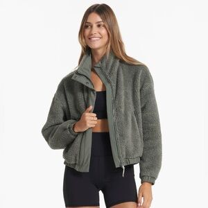 Vuori Cozy Sherpa Jacket